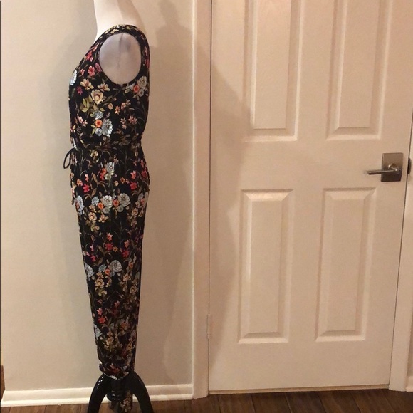 Jumpsuit In Black Floral [LAST TWO] - Picture 6 of 7